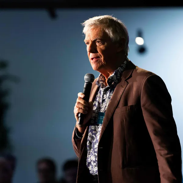Mindful Money moves into Australia, as founder Barry Coates steps